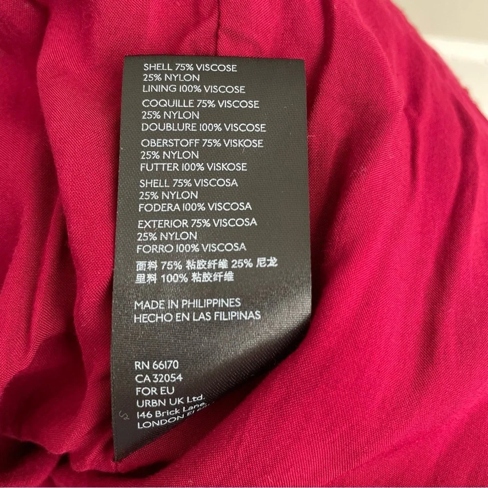 SOLD Anthropologie Velvet Mini Skirt Size 4 Small Medium Red Holiday Festive - Picture 8 of 8